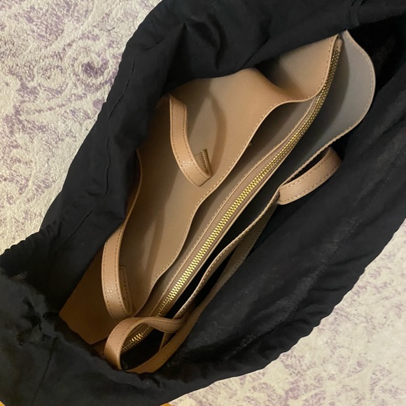 Quince Italian Leather Triple Compartment Shopper Tote - Picture 3 of 11